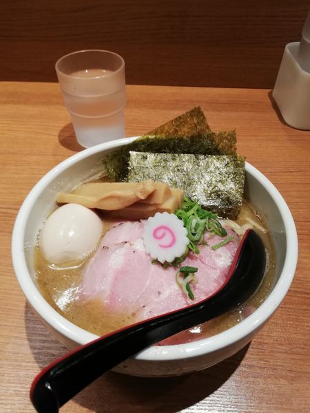「特製煮干中華そば」@煮干中華そば 鈴蘭 新宿店の写真