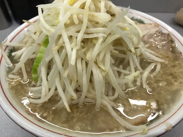 「普通盛チャーシュー入り800円ヤサイアブラ」@ラーメン 神田店の写真