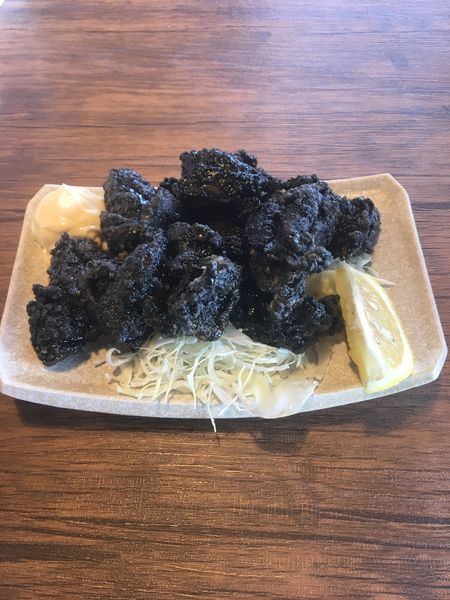 「黒から揚げ」@ラーメン酒場 天狗の写真