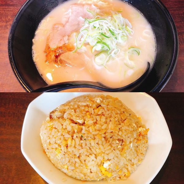 「豚骨ラーメン+チャーハン大盛り」@がんこラーメンの写真
