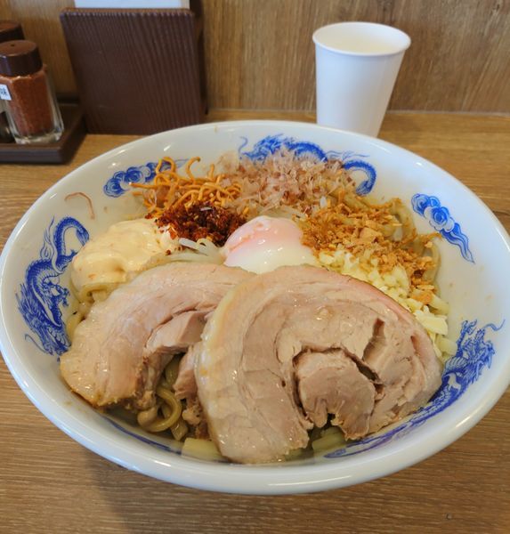 「豚マシまぜそば大 温玉あり 全増し」@ジャンクガレッジ 深谷店の写真