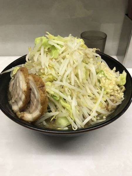 「大ラーメンニンニク」@魔人豚の写真