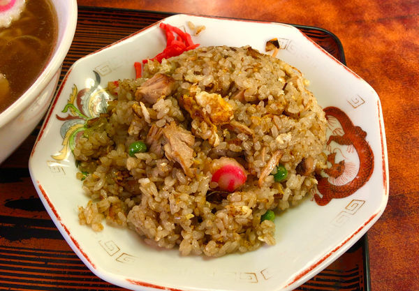 「ラーメンセット(850円)のミニチャーハン」@中華 かどやの写真