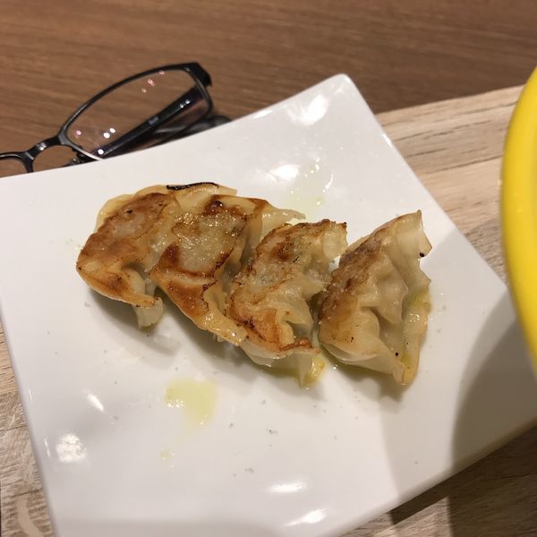 「トリュフ餃子」@1/2PPUDO ルミネ立川店の写真