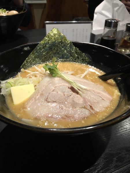 「濃厚味噌ラーメンバタートッピング」@麺屋ひじり 嵐山店の写真