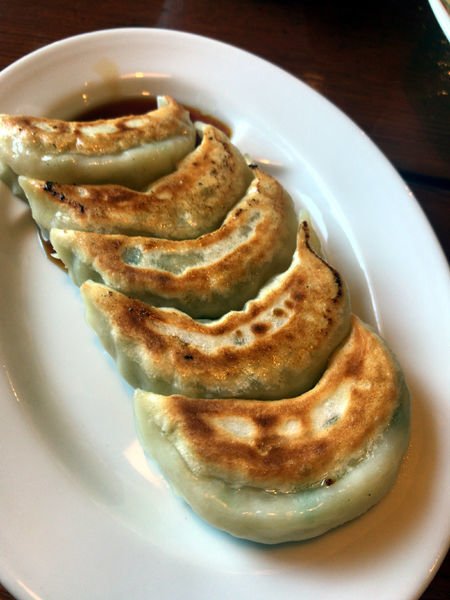 「ぎょうざ　320円」@ラーメンしょうやの写真