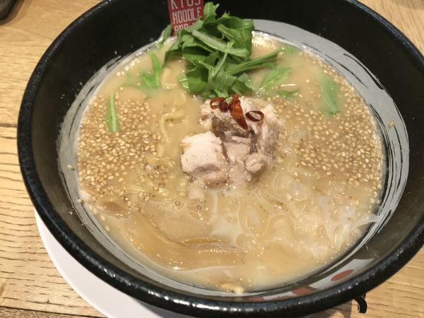 「西京味噌薫る ミニ鶏白湯味噌ラーメン 670円」@RYUS NOODLE BARの写真