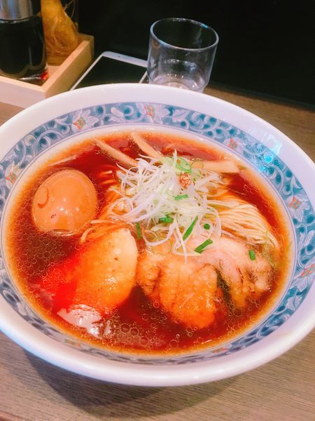 「醤油味玉ラーメン」@支那そば しんばの写真
