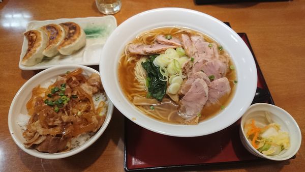 「肉そば880円+他」@らーめん鰹味の写真