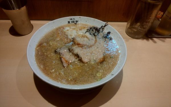 「中華そば（大盛り）鬼油」@麺工 豊潤亭の写真