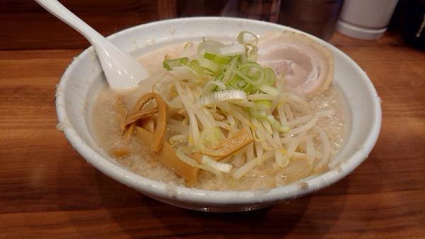 「しょうゆらーめん730円」@こってりらーめん なりたけ 池袋店の写真
