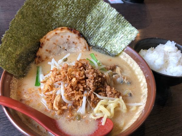 「江戸前味噌ラーメン 炙りチャーシュー1枚 740円 + 130円」@味噌屋庄助の写真