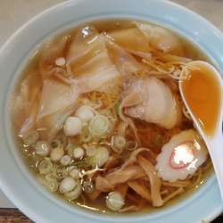 ワンタンメン大盛