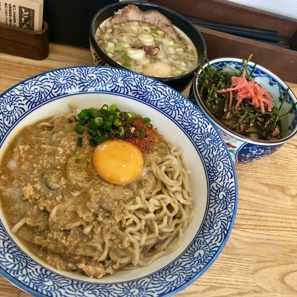 「【季節限定】かま玉つけそば 大＋豚ばらナンコツごはん」@中華そば専門 とんちぼの写真