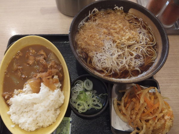 「ミニカレーセット500円(キャンペーンで大盛り無料他)」@ゆで太郎 柏の葉キャンパス店の写真