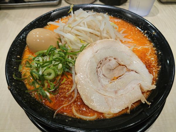 「【限定】辛味噌ラーメン680円＋ライス＋味玉(ﾗｰﾊﾟｽ)」@替玉千里眼 志木店の写真