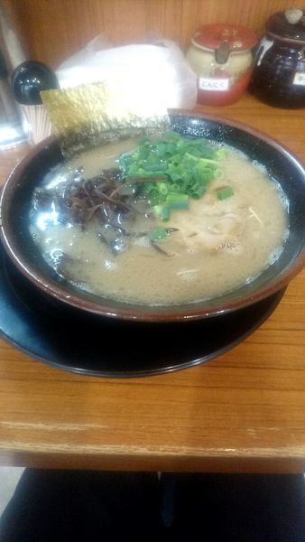 「ラーメン はりがね 替え玉 はりがね」@博多長浜らーめん ぼたんの写真