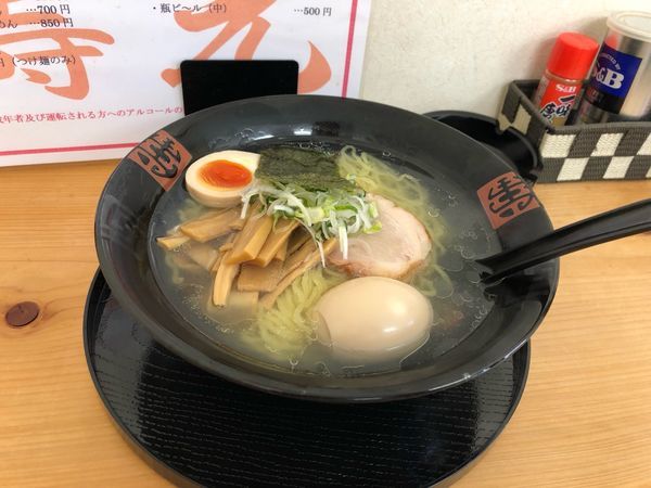 「塩 煮卵ラーメン  700円」@麺や 壽光の写真