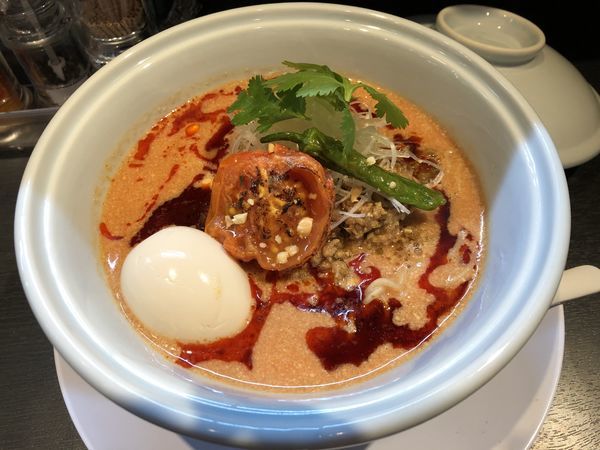 「【限定】トマト担々麺 味玉付き+ビール+鯛油和えそば」@らーめん 三極志の写真