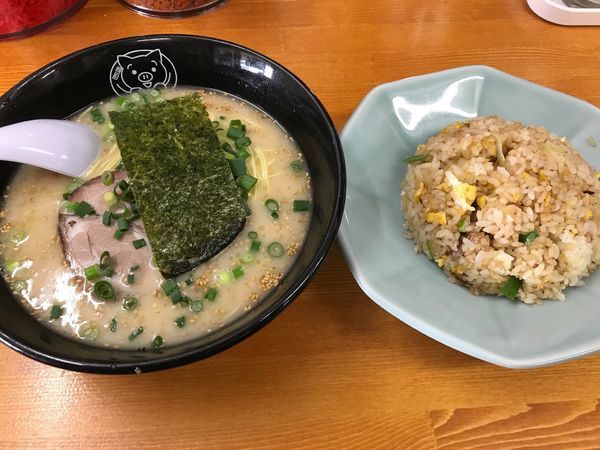 「ラーメン 半チャーハンセット 650円」@博多ラーメン 長浜や 日暮里店の写真