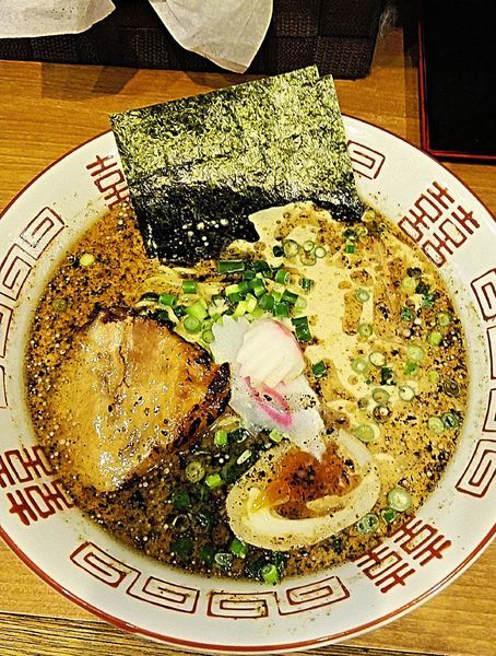 「黒豚骨中華そば 870円」@幸丼 東京品川の写真