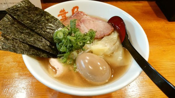 「葉月特ワンタン」@らぁめん 葉月の写真