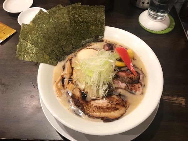 「全部のせ濃厚塩そば」@麺匠 ことぶきの写真