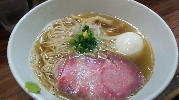 「鰺煮干しのしおそば￥８５０+味玉￥１００」@町田汁場 しおらーめん進化 町田駅前店の写真