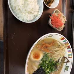 特製ラーメン ご飯セット910円