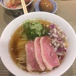 鴨らぁめん 煮卵 トロたく丼セット