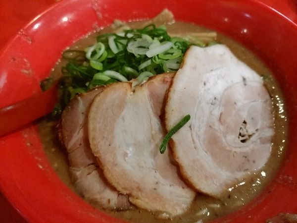 「特濃豚バラロース760円ネギ多め」@特製ラーメン 大中 伏見店の写真