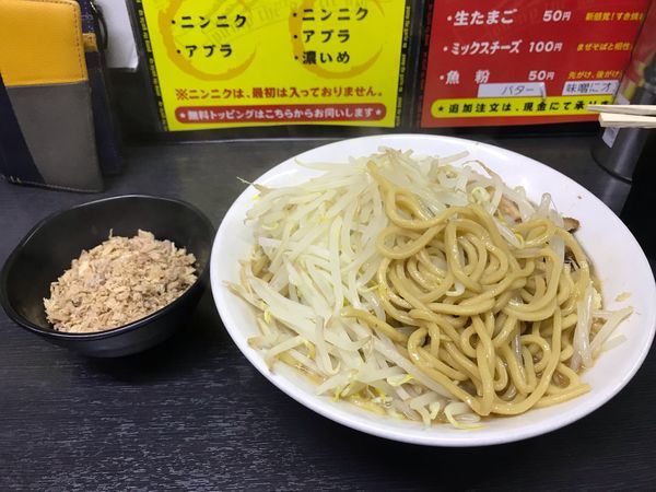 「豚骨醤油 中＋きざみチャーシュー」@ハングリーピッグの写真