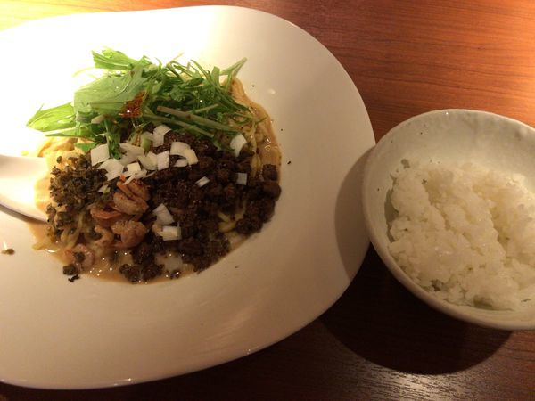 「汁なし白胡麻担担麺」@汁なし担担麺 ピリリの写真
