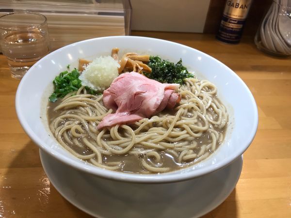 「煮干しの虜＋特盛り」@自家製中華そば 麺の虜の写真