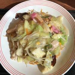 長崎皿うどん 620円