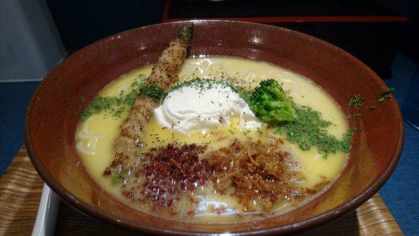 「鶏白湯そば」@麺巧 潮の写真