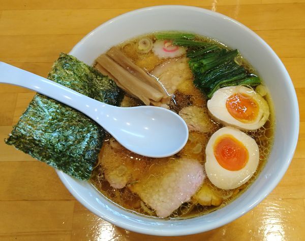 「焼豚麺＋味玉」@白河手打中華そば 法隆の写真