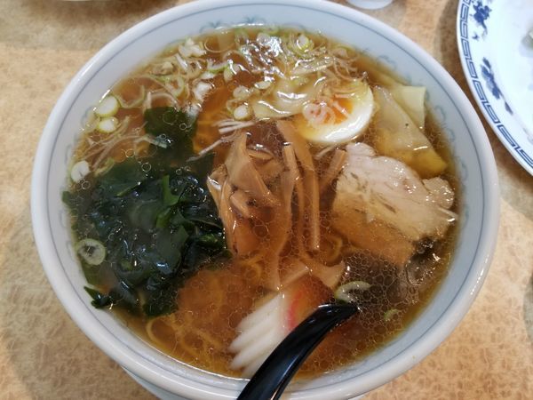 「ワンタンメン(醤油)」@一番飯店 本店の写真