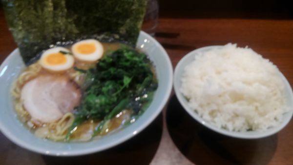 「金八ラーメン、大盛りライス」@金八家の写真