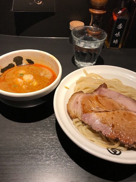 「赤つけ麺」@麺屋武蔵 武骨相傳の写真