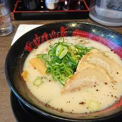 塩ラーメン（抹茶麺）