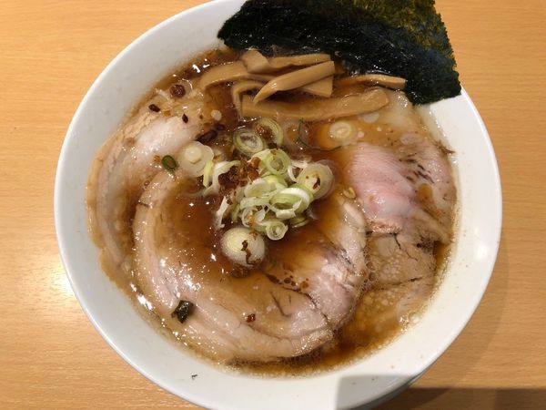「醤油チャーシュー麺」@らぁ麺食堂 吉凛の写真