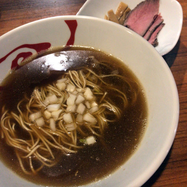 「赤城鳥と煮干の醤油　750円　麺少なめ　-50円」@麺＆cafe Coi.Coi.の写真