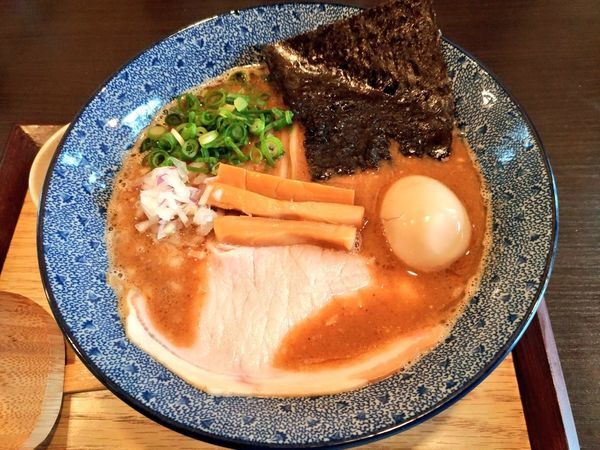 「特濃魚介中華SOBA」@麺や偶 もとなり 牧港店の写真