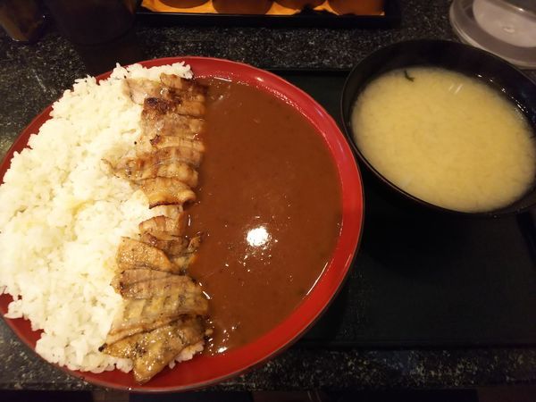 「BUTAカレー並盛り　850円」@帯広ぶた丼の写真
