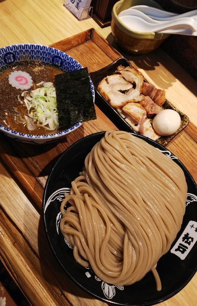 「つけめん（大）＋特選全部トッピング」@中華蕎麦 とみ田の写真