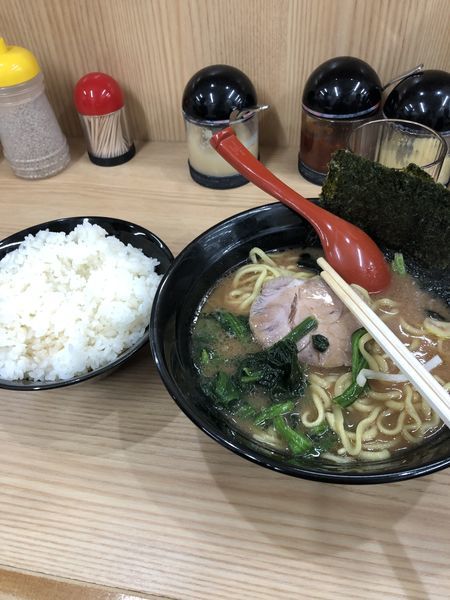 「並ラーメン」@横浜ラーメン 武蔵家 御茶ノ水店の写真