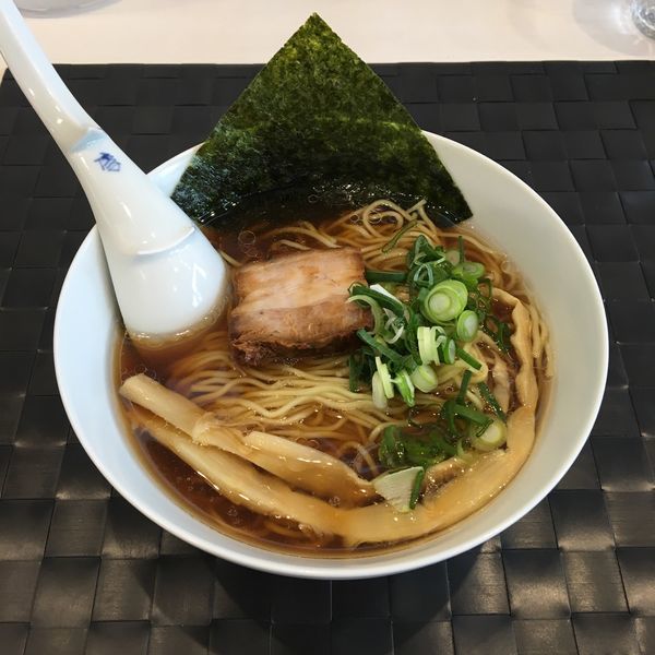 淡麗豚骨醤油らーめん