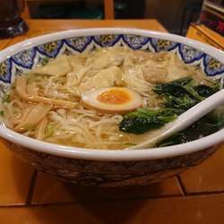 塩ワンタン麺(揚州麺)