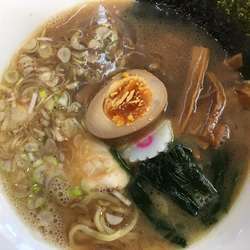 白湯醤油そば 780円